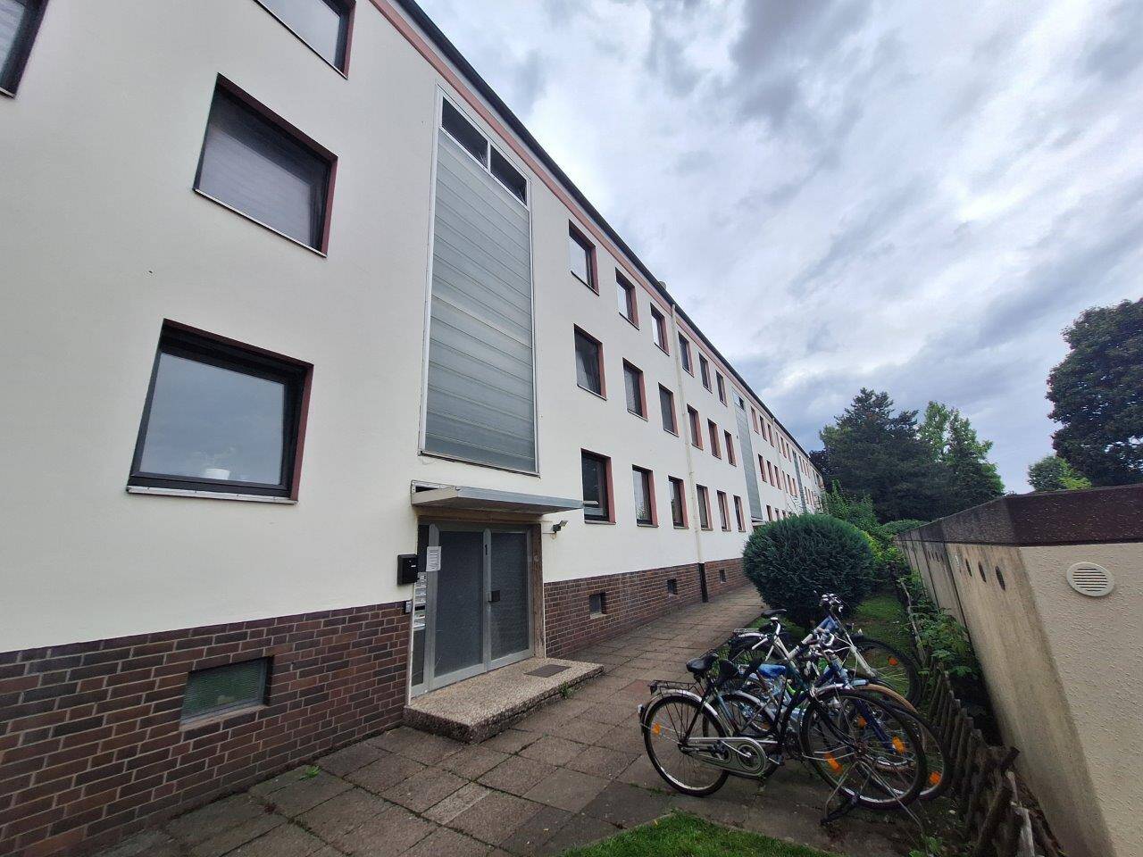 3 Raum Wohnung mit Balkon ruhig gelegen