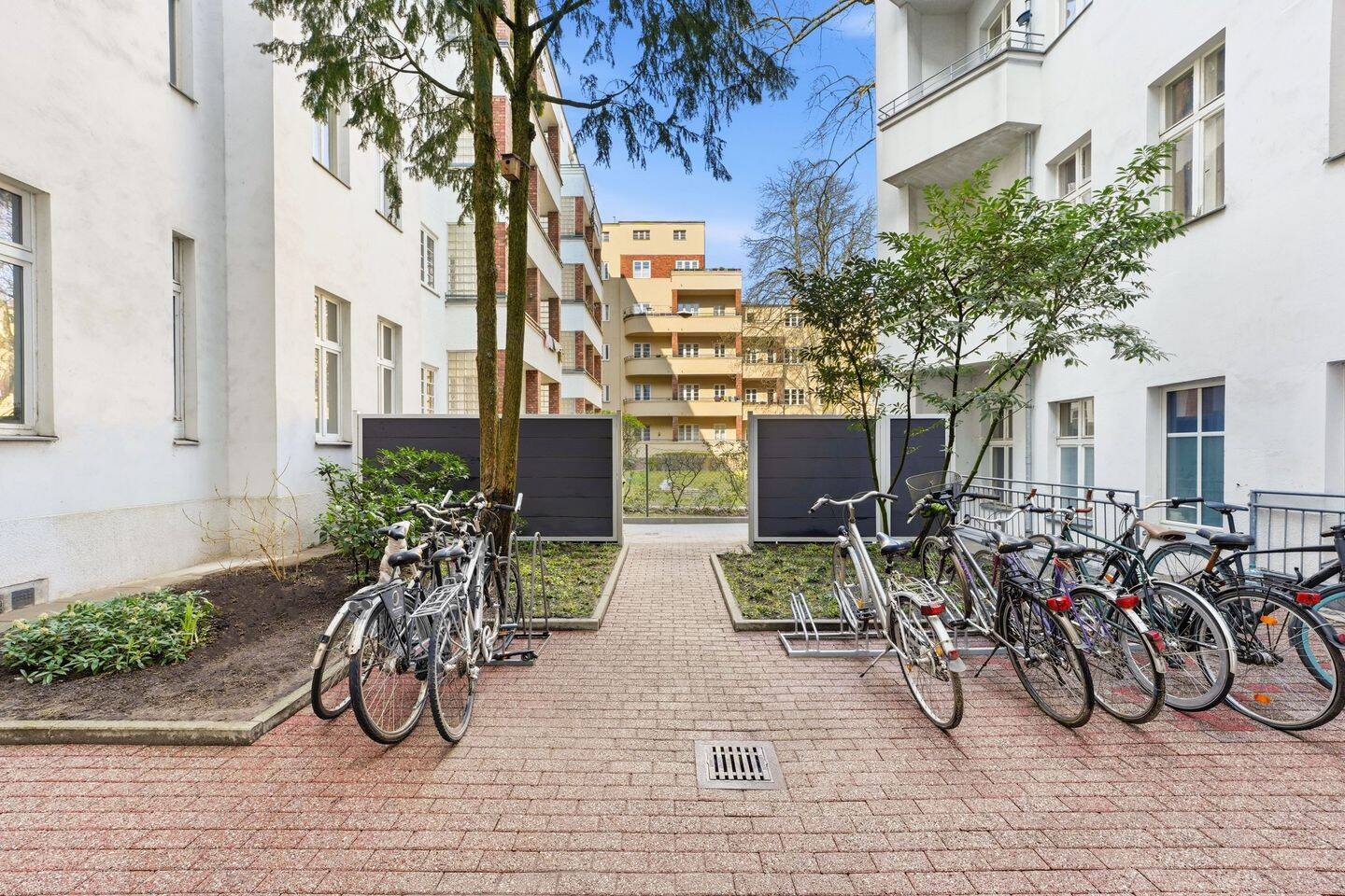 Provisionsfrei! Bezugsfreie 4-Zimmer-Altbauwohnung mit 2 Westbalkonen - Fertigstellung 08/26 (WE 08) – Berlin – Vorschaubild 5