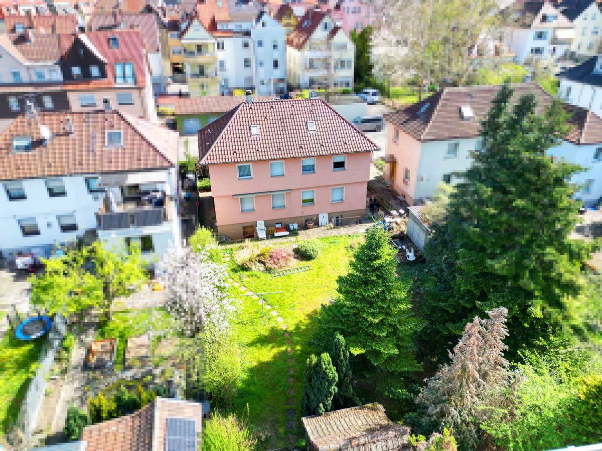 Ideal für 2-Familien! Leerstehendes Doppelhaus mit XXL-Garten in S-Obertürkheim!*** – 70329 Stuttgart – Bild 1 von 9