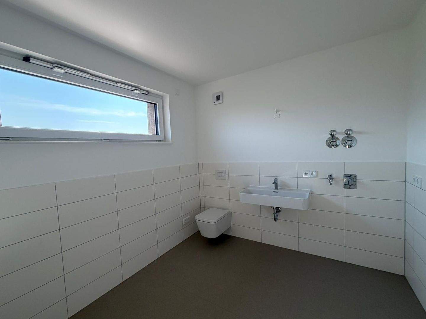 Exklusive, großzügige, barrierefreie Drei-Zimmer-Wohnung in Jena – Jena – Vorschaubild 4