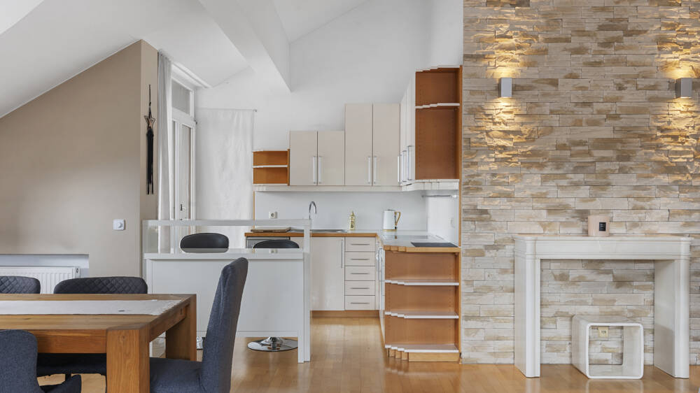 Helle und luftige 2-Zi-Whg mit 4,20 m Deckenhöhe, schöner Westloggia und Einzelgarage – Ingolstadt – Vorschaubild 6