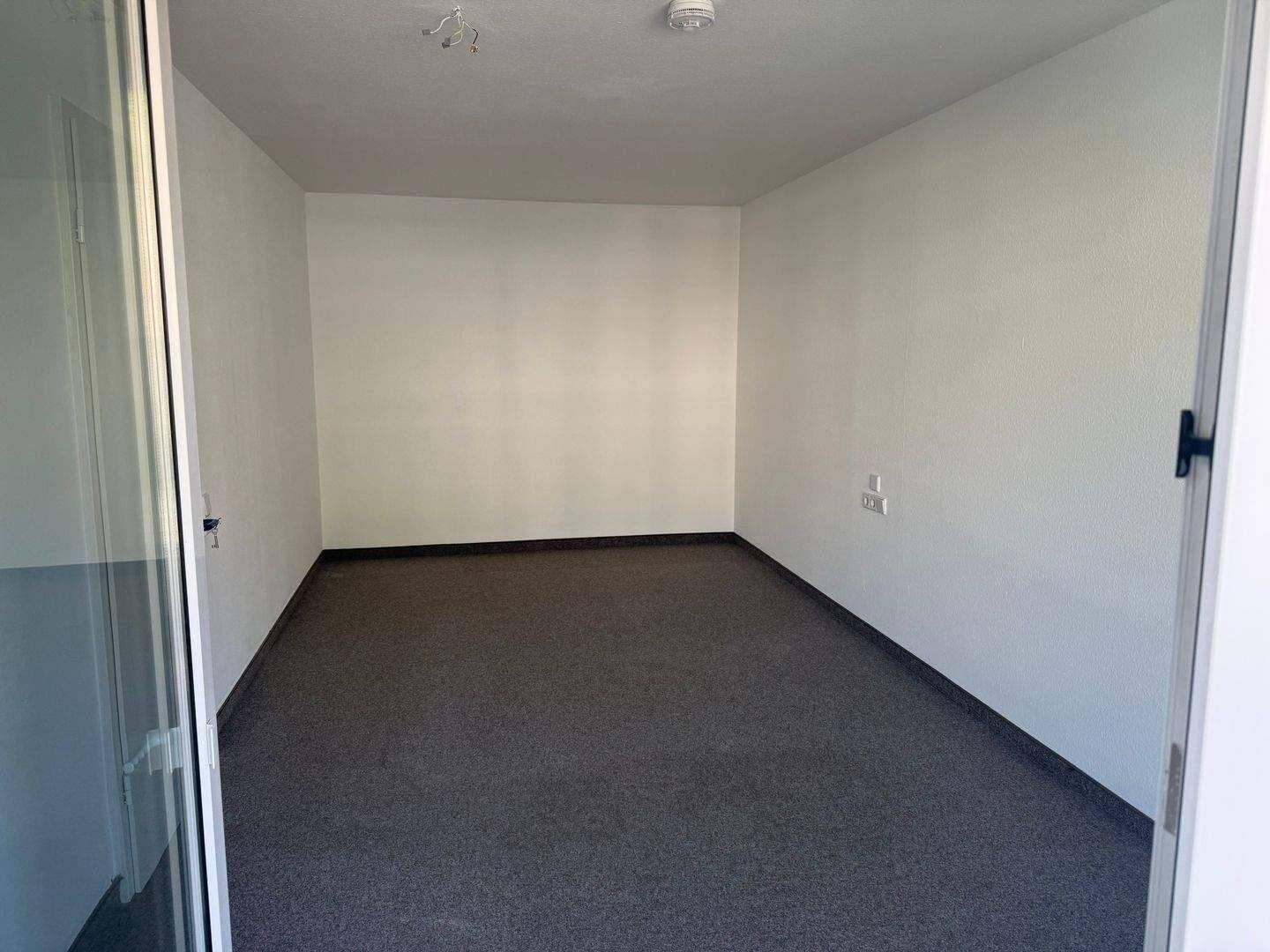 - 2-Raum-APARTMENT MIT 2 BALKONEN - SENIOR LIVING - barrierefrei – Chemnitz – Vorschaubild 9