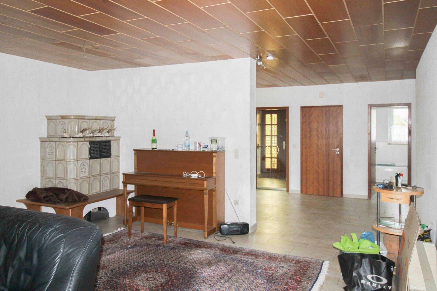 4 Zi.- Bungalow mit Garage, Carport, Kaminofen, Gäste-WC und großem Garten in Tiddische – Tiddische – Bild 1 von 9