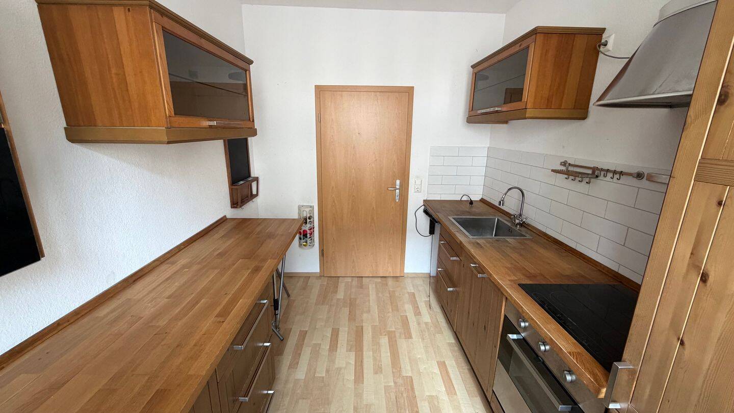 3-Raum-Wohnung mit EBK und Balkon – Chemnitz – Vorschaubild 3