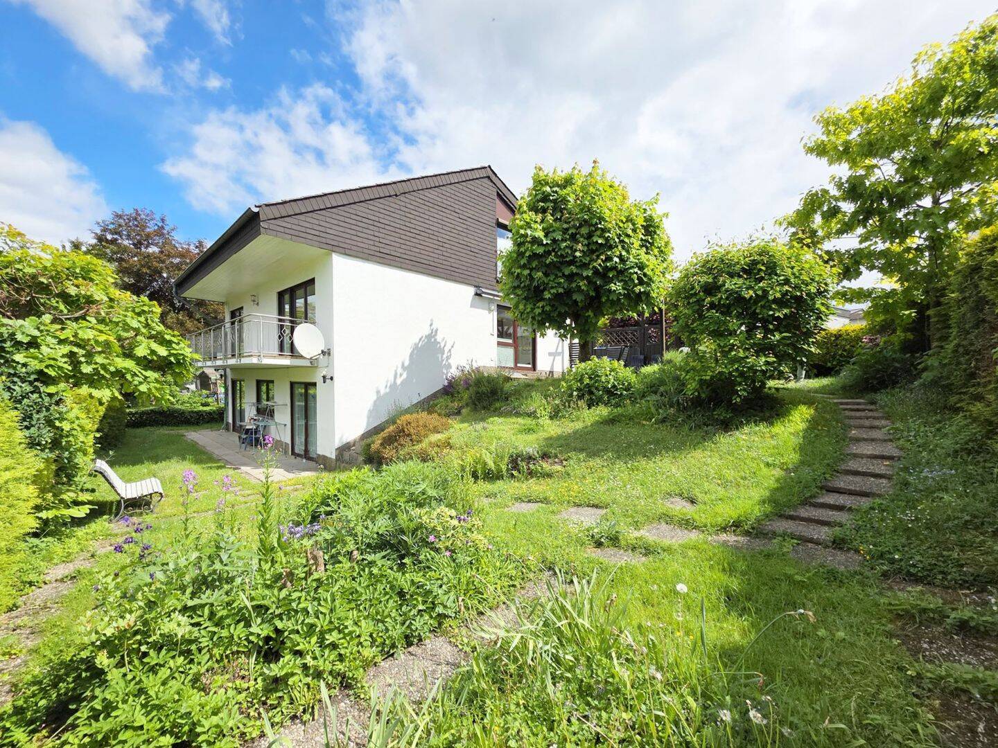 EFH in toller Lage mit herrlichem Fernblick – Saarbrücken – Vorschaubild 2
