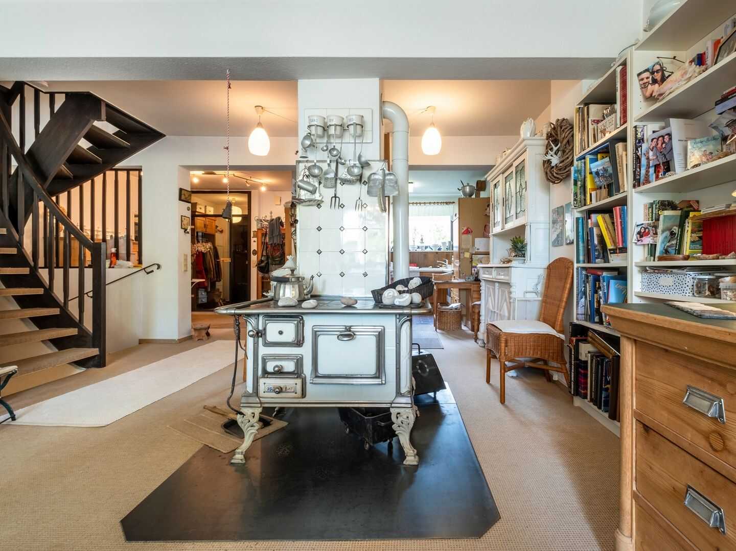 Einfamilienhaus in ruhiger Stichstraße mit 7,5 Zimmern – Erftstadt – Vorschaubild 6