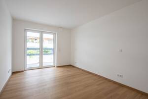 Erstbezug Sept.: Attraktive 2-Zimmer-Wohnung mit großem Balkon, Tageslicht-Badezimmer und Parkett – 81369 München – Vorschaubild 4
