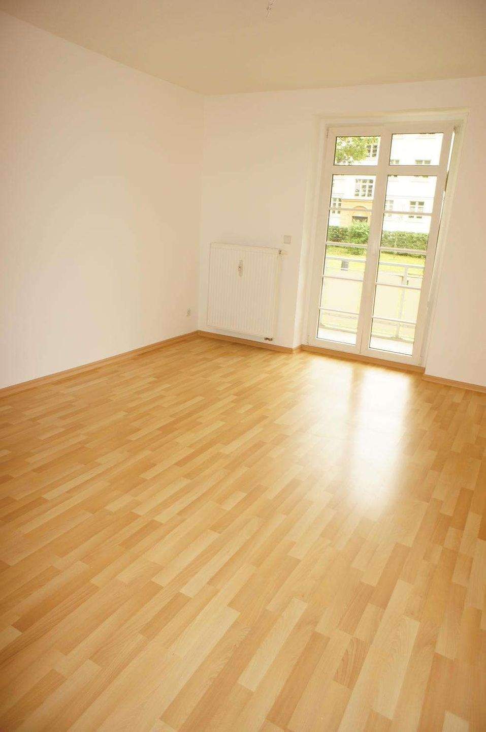 Am Heimgarten / große Küche / Bad mit Fenster