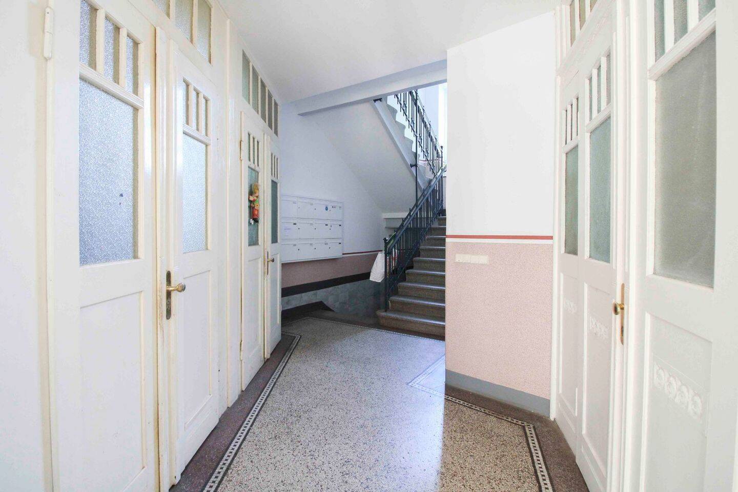 Vermietete 2- Raum- Wohnung im Altbaucharme in Chemnitz Lutherviertel – Chemnitz – Vorschaubild 3