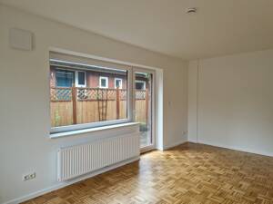 Hier warten 71 m² zum Wohlfühlen auf Sie - saniert und bezugsfertig ab sofort mit Terrasse und großem Gemeinschaftsgarten – 21629 Neu Wulmstorf – Vorschaubild 3