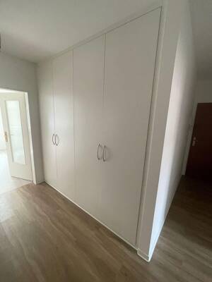 Top Lage in Heerdt - Top Wohnung - sehr gut geschnittene 4-Zimmer Wohnung - neue Küche – 40549 Düsseldorf – Vorschaubild 7