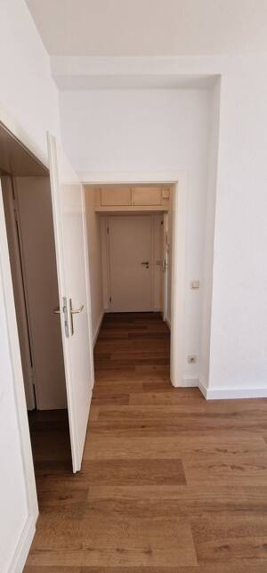 Helle 2-Zimmer-Wohnung mit Küche und Loggia mit Blick ins Grüne – 45144 Essen – Vorschaubild 5