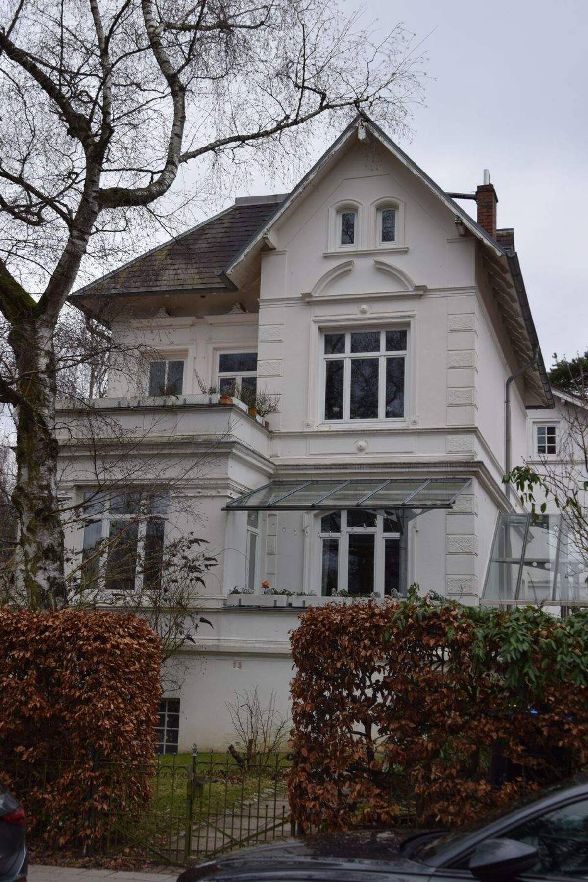 Stilvolle Villa in bevorzugter Lage ***RESERVIERT*** – 22607 Hamburg – Bild 1 von 9