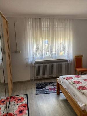 Großzügiges Zweifamilienhaus mit Wintergarten, Kamin und Doppelgarage – ca. 270 m² Wohnfläche auf 1.300 m² Grundstück – 28325 Bremen – Vorschaubild 9