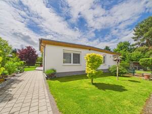 Vollständig renovierter Bungalow mit großzügiger Gartenlandschaft sofort Bezugsbereit – 12524 Berlin – Vorschaubild 1