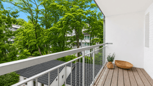 COSY LIVING! Helle, ruhige 2-Zimmer-Wohnung mit Loggia & EBK in zentraler Lage von Grafenberg