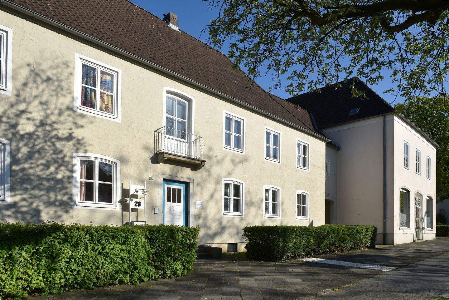 Stadtnahe Wohnung im Erdgeschoss mit Bodenbelag // EG Mitte