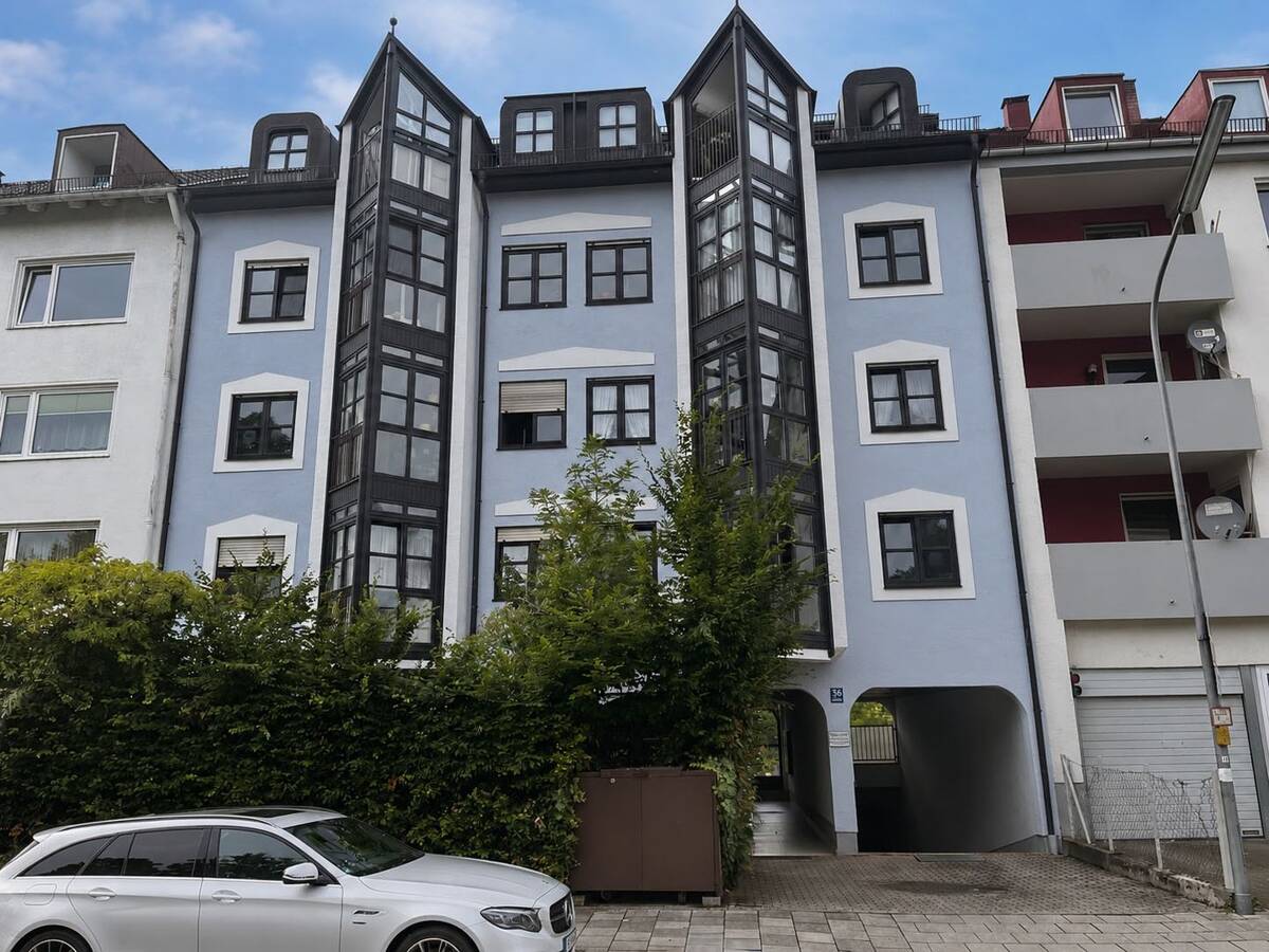 AIGNER - Vermietete 3-Zimmer-Wohnung mit Balkon in Milbertshofen – 80809 München – Bild 1 von 7