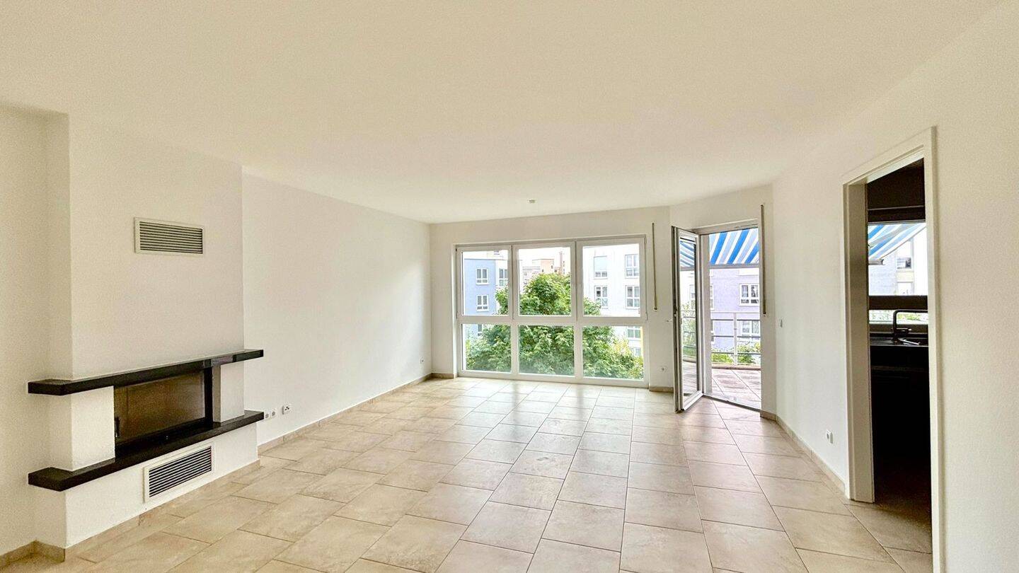 Wohnen mit Ausblick: Moderne 3-Zimmer-Wohnung mit Balkon, Kamin & TG-Stellplatz Wiesbaden-Klarenthal – Wiesbaden – Vorschaubild 2