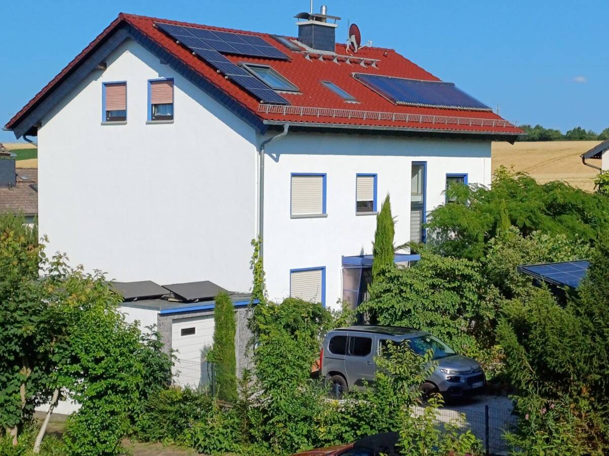 Top gepflegtes 3-Familienhaus mit großem Garten – Nidderau – Vorschaubild 2