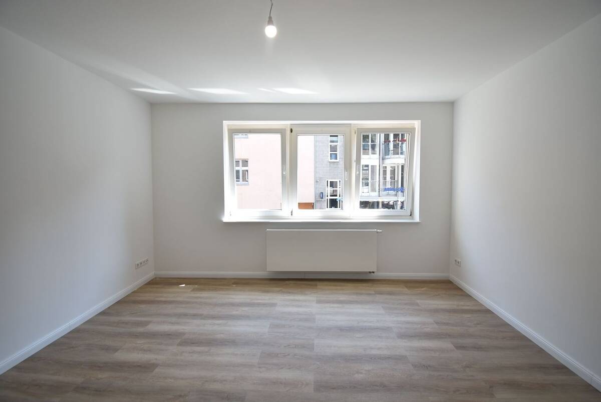 D-Altstadt! Sanierte 2-Zi-Whg ab sofort zu vermieten – 40213 Düsseldorf – Bild 1 von 8