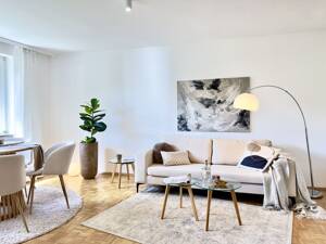 ZENTRAL WOHNEN - RUHIG LEBEN: 2-Zimmer-Wohnung mit West-Loggia in Berg am Laim – 81673 München – Vorschaubild 2