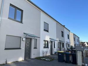 Modernes Reihenendhaus mit viel Platz auf 3 Etagen 3 Bäder, Balkon+Garten – 12621 Berlin – Vorschaubild 5