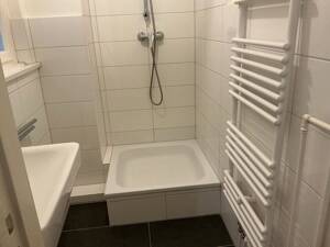 Eine Anmietung ist nur mit 2 Personen und mit WBS/Dringlichkeitsschein 60m² möglich! Kurzfristig verfügbar! – 22049 Hamburg – Vorschaubild 3