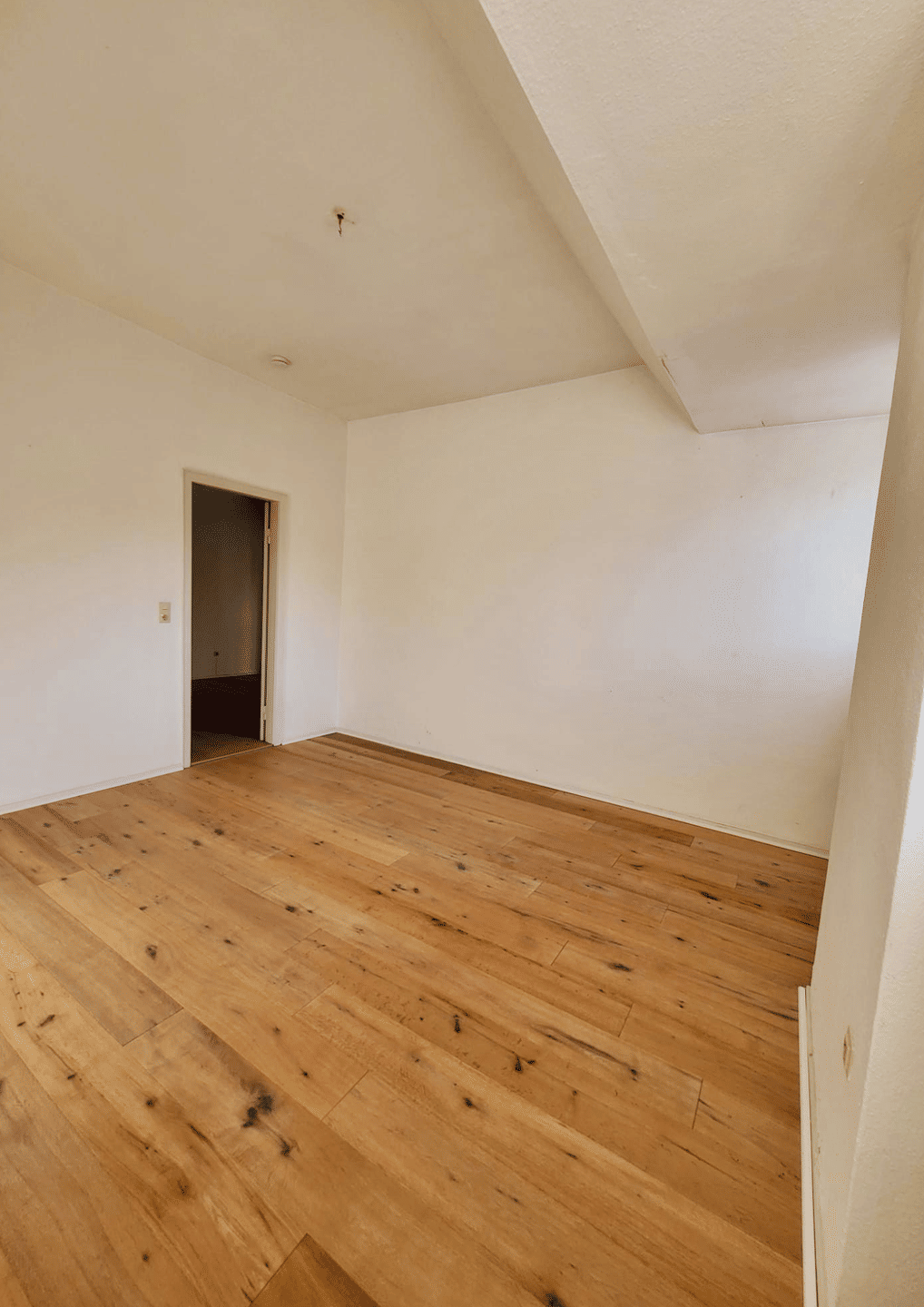 Stilvolle Altbauwohnung in denkmalgeschützter Villa – attraktive Kapitalanlage mit laufenden Mieteinnahmen – Bremen – Vorschaubild 8
