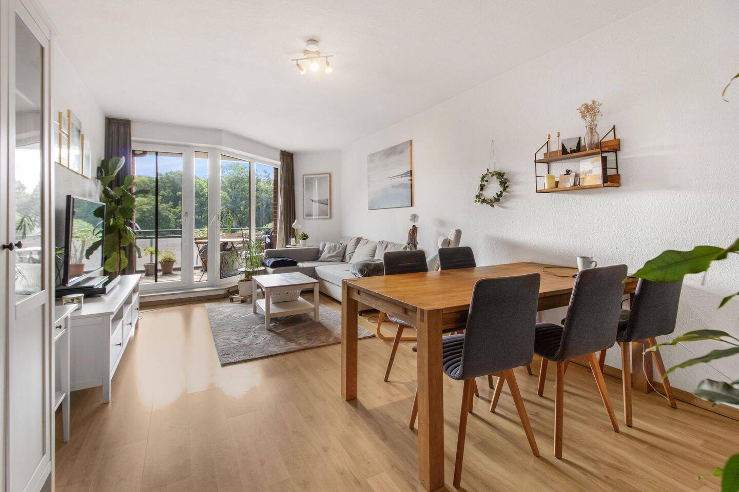 Bremen - Weidedamm: Vermietete 2-Zimmer-Wohnung mit Balkon und TG-Stellplatz – Bremen – Vorschaubild 5