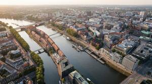 Einmalige Chance! Erstklassige Maisonettewohnung mit direktem Weserblick zur Schlachte! – 28195 Bremen – Vorschaubild 2