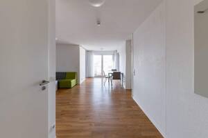 Moderne 2-Zimmerwohnung teilmöbliert in zentraler Lage nahe Bahnhof Stgt-Feuerbach – 70469 Stuttgart – Vorschaubild 1