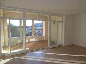 Frei zum 1.11.26: Lichtdurchflutete 3-Raumwohnung mit Balkon, 2 Bädern und TG-Stellplatz! – 4299 Leipzig – Vorschaubild 2