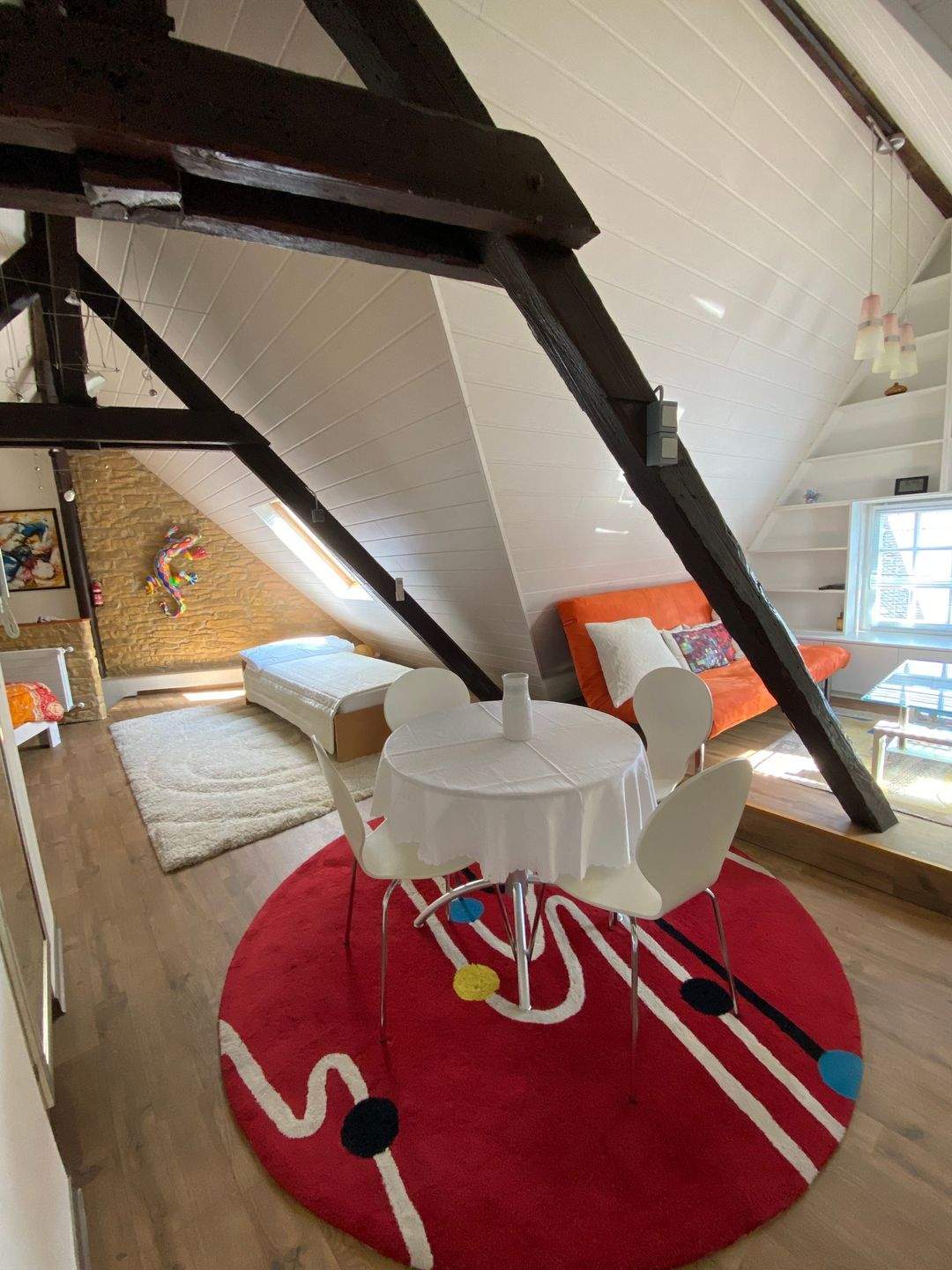 Voll möblierte 1-Zimmer-Wohnung im Herzen von Trier zu vermieten – Trier – Bild 1 von 6