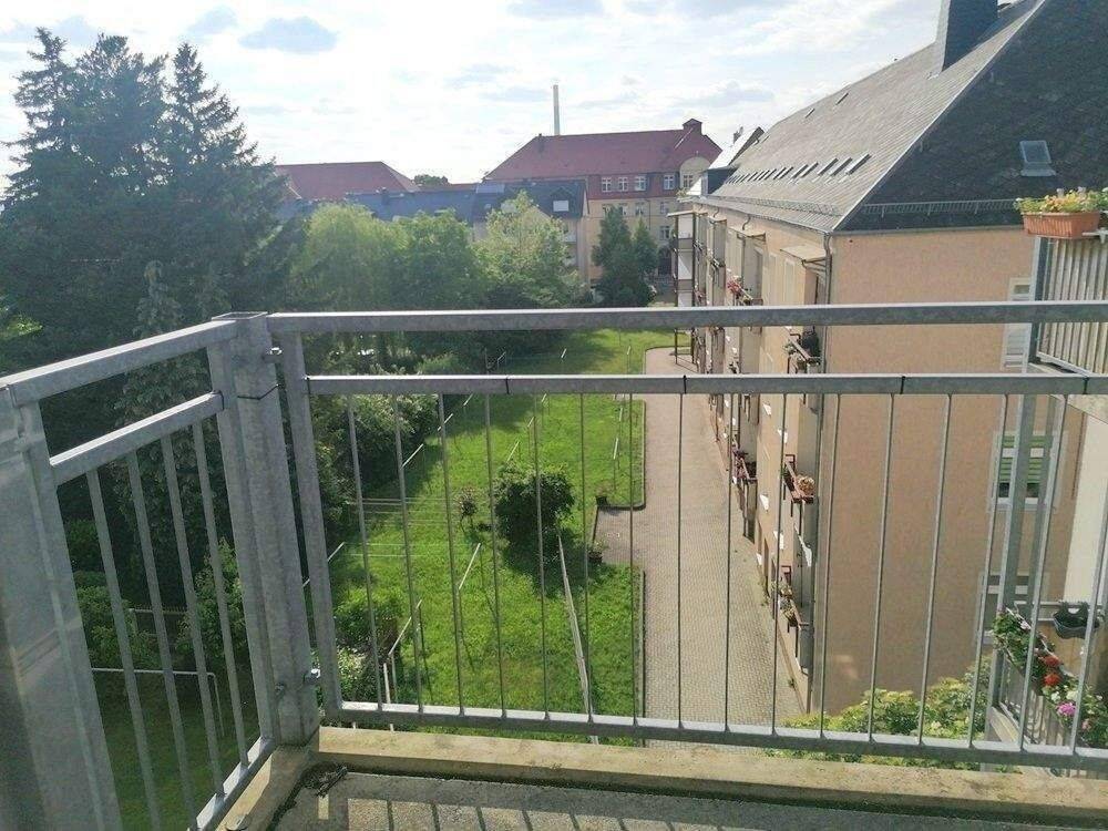 !! 3-Zimmer-Dachgeschosswohnung mit Balkon in ruhiger Nebenstraße !! – Chemnitz – Vorschaubild 2