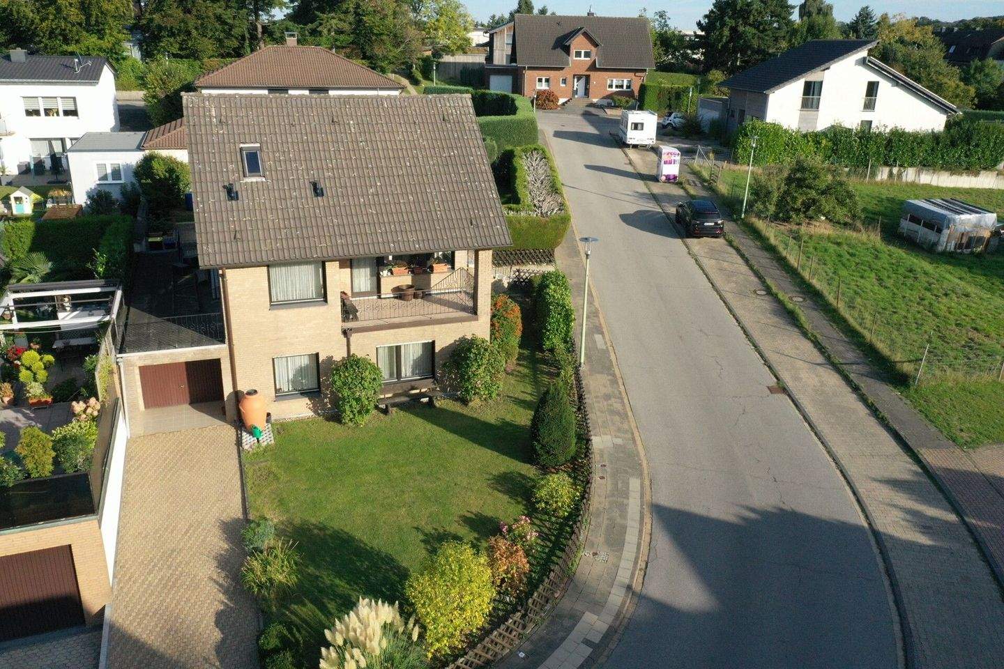 Hier will ich bleiben! Freistehendes EFH mit Einliegerwohnung und Garage.. – Langerwehe – Vorschaubild 4