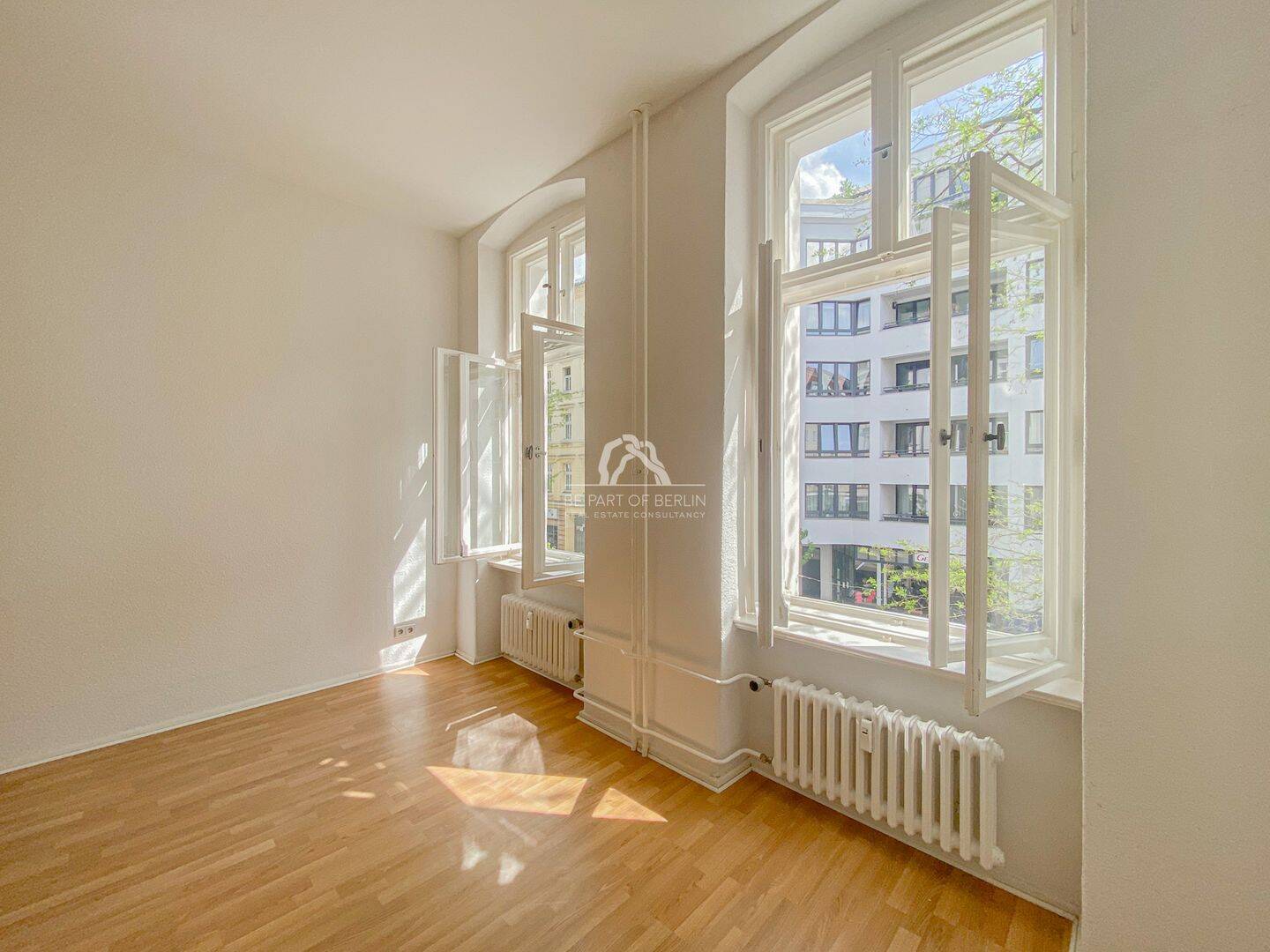 IHRE PERFEKTE FAMILIENWOHNUNG IN TOLLER LAGE IN MOABIT! GROßZÜGIGER GRUNDRISS! PROVISIONSFREI! – Berlin – Vorschaubild 2