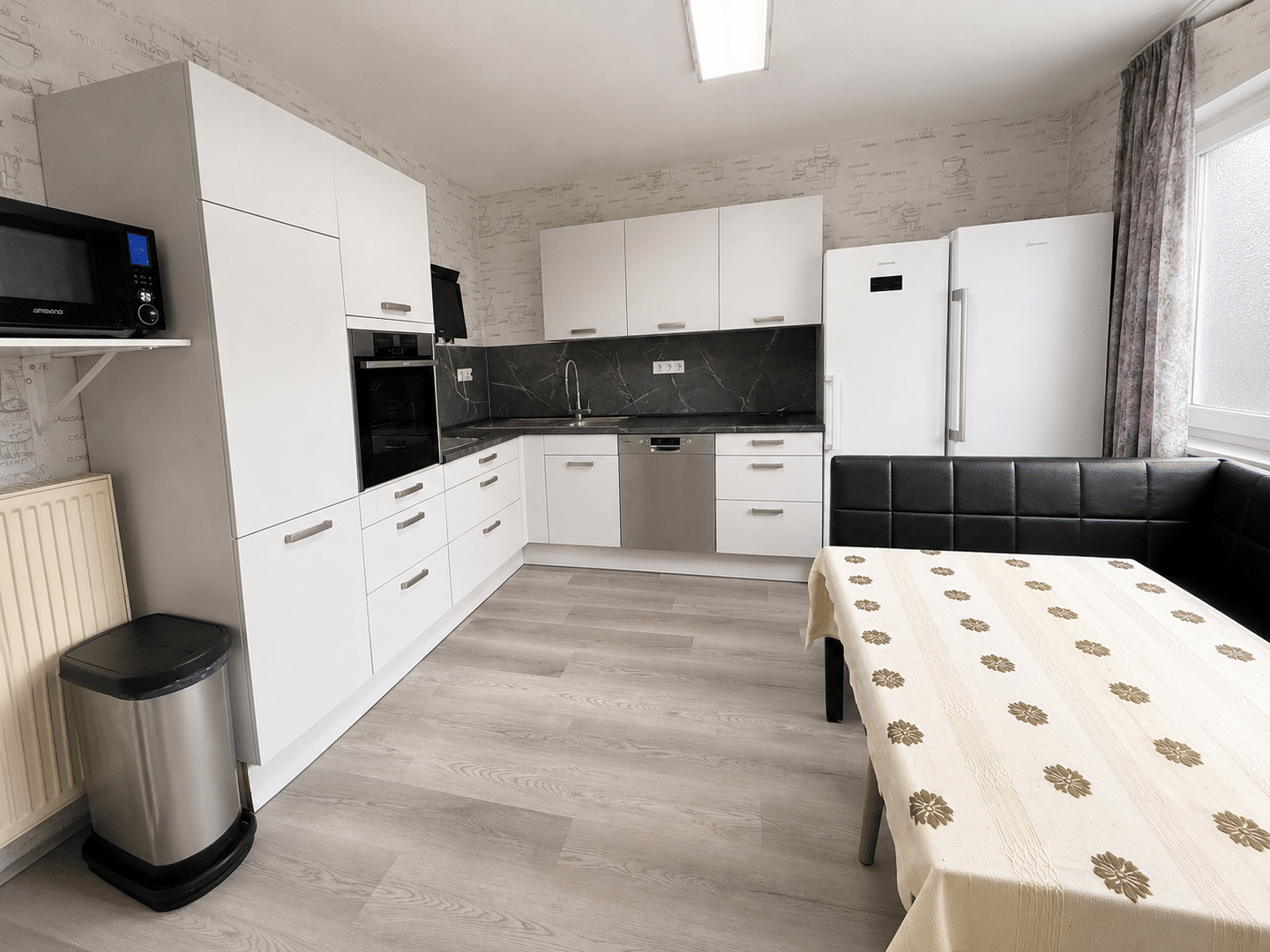 Einfamilienhaus mit hochwertig modernisiertem Wohnbereich auf 1.080 m² Grundstück Garten/Pool – Wattenheim – Vorschaubild 2