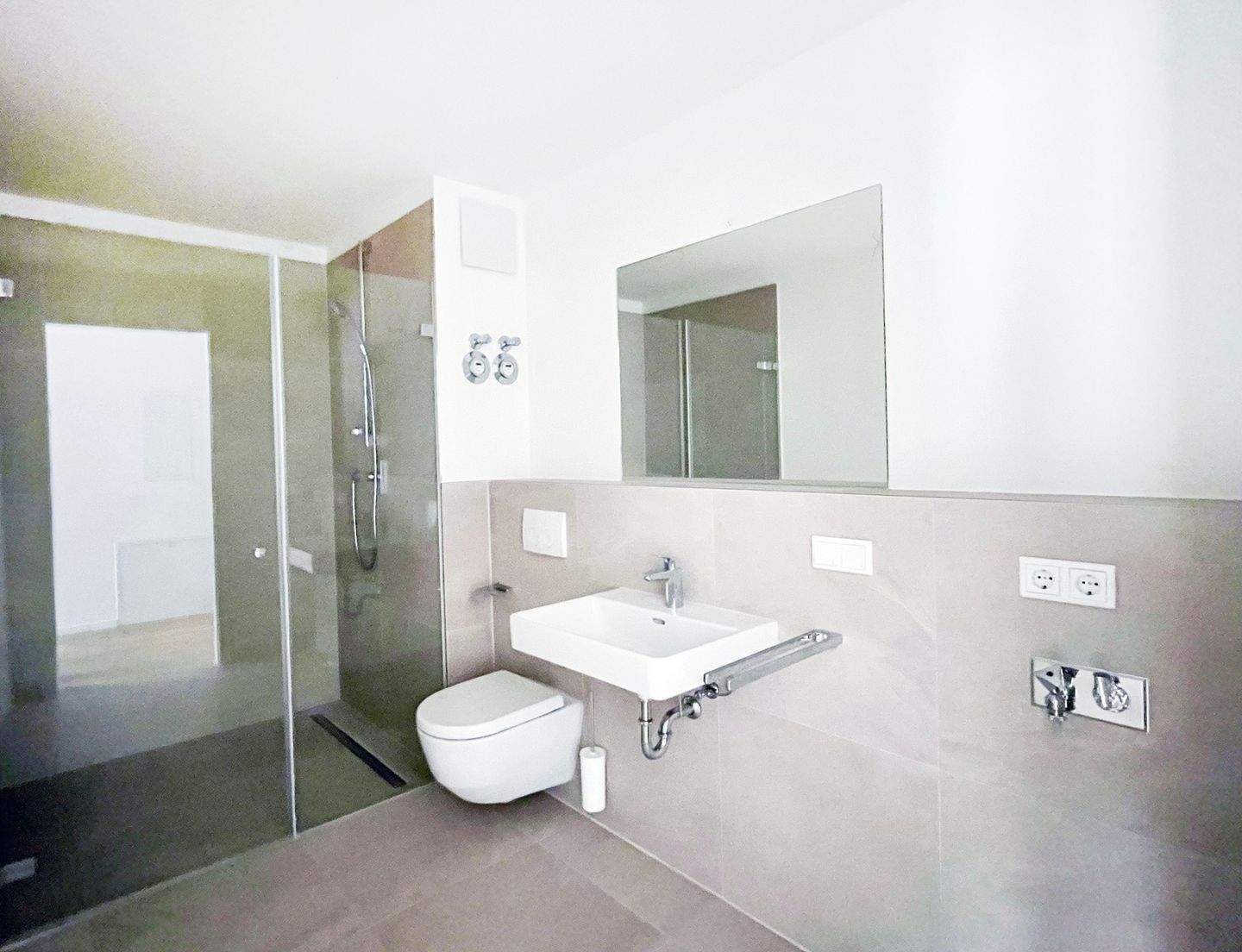 Schöne 1-Zimmer Wohnung mit Einbauküche! – Nürnberg – Vorschaubild 5