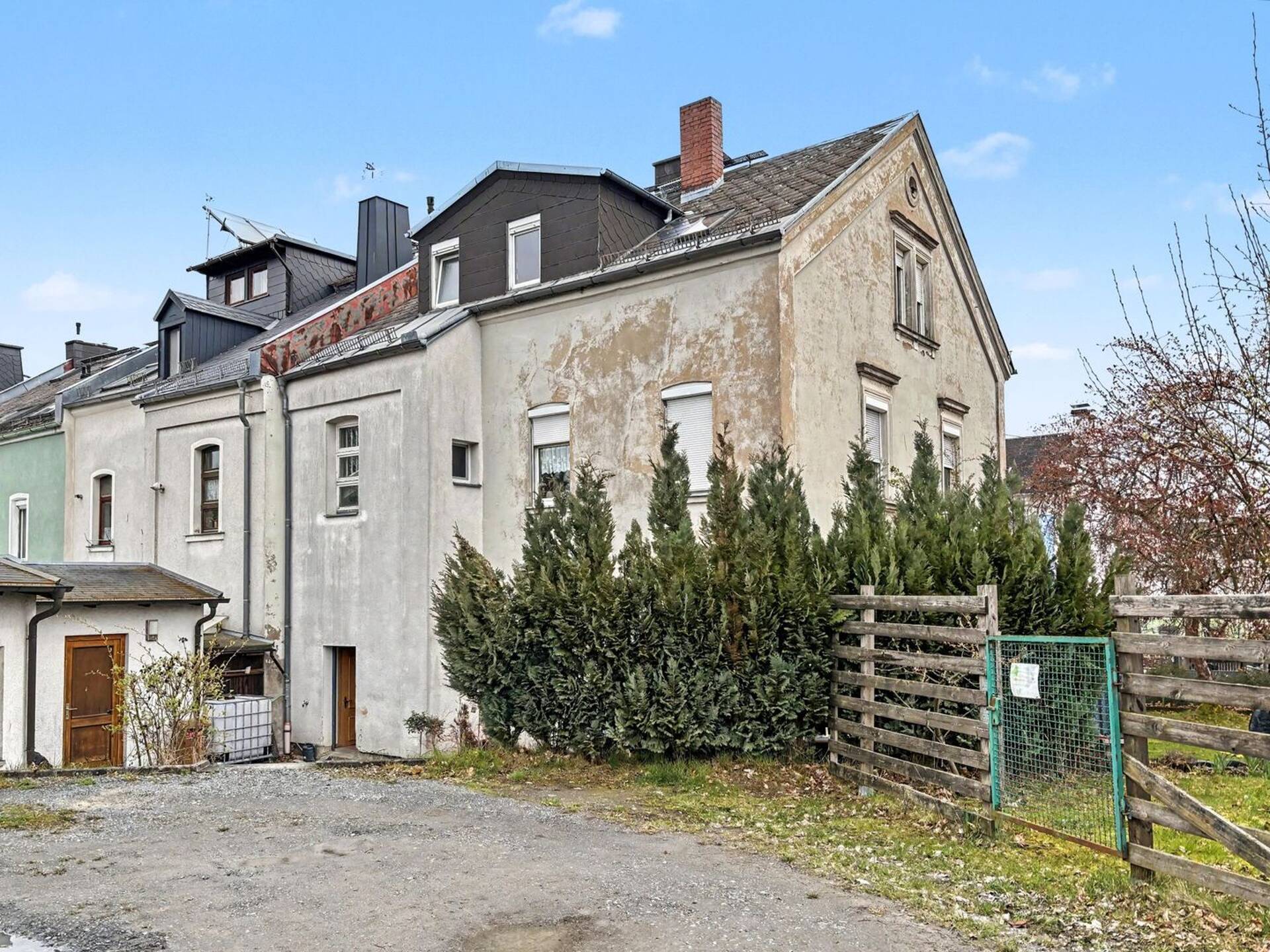 Mehrfamilienhaus in 95028 Hof mit 207 m² kaufen