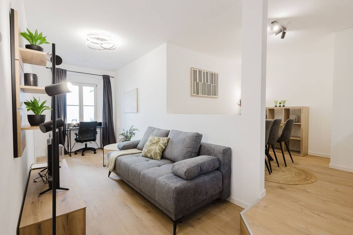 Möblierte All-Inclusive-Apartments in Regensburg – Prinzenweg 6 – 93047 Regensburg – Bild 1 von 9