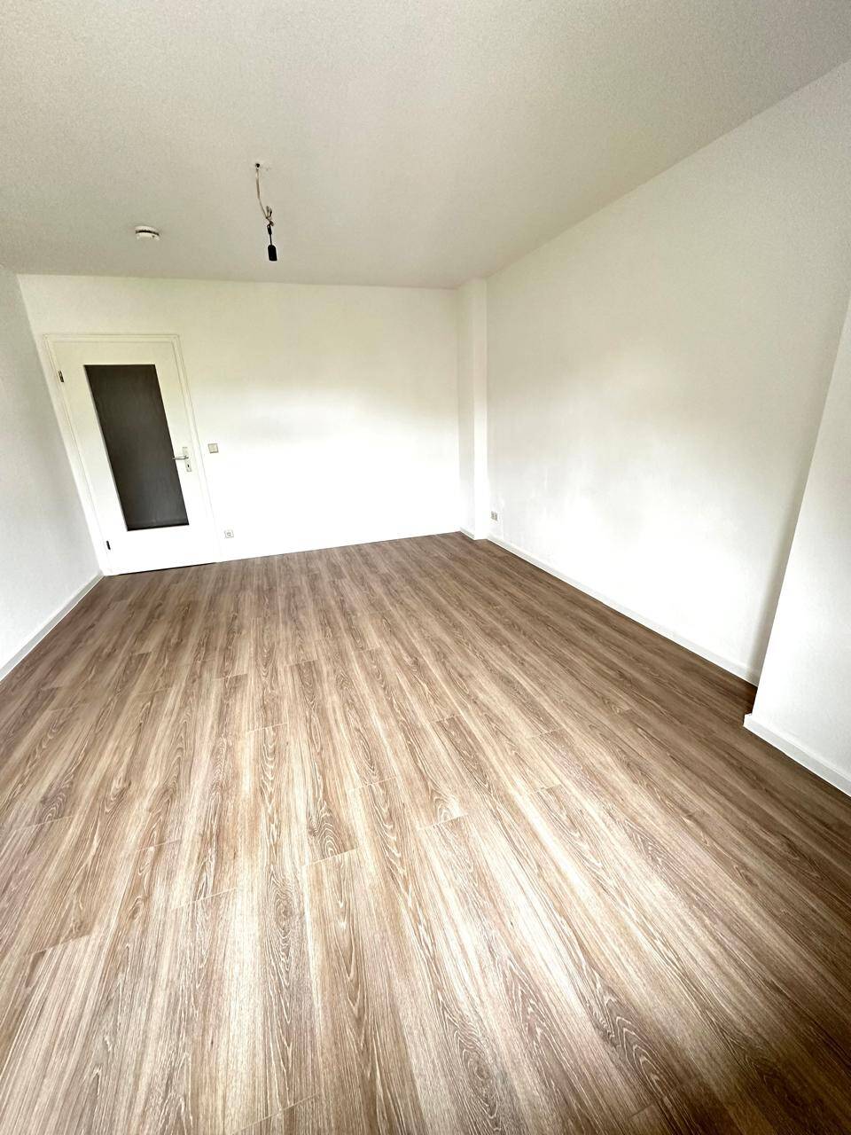 frisch renovierte, helle 1 Raum Wohnung zum Wohlfühlen – Chemnitz – Vorschaubild 9