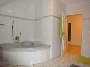 Wohnen mit Charakter: 3-Zimmer-Dachgeschosswohnung in Leverkusen – 51371 Leverkusen – Vorschaubild 4