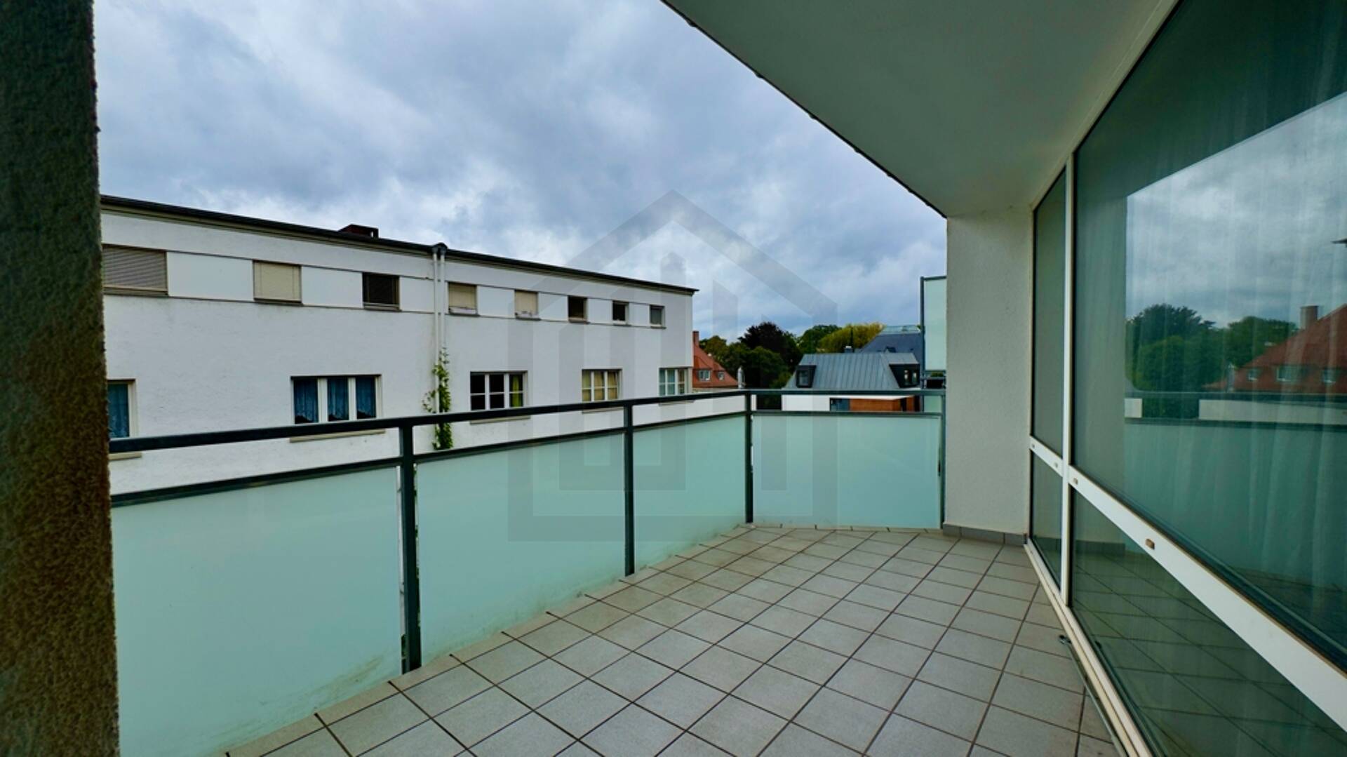 Etagenwohnung in 76137 Karlsruhe mit 102 m² kaufen