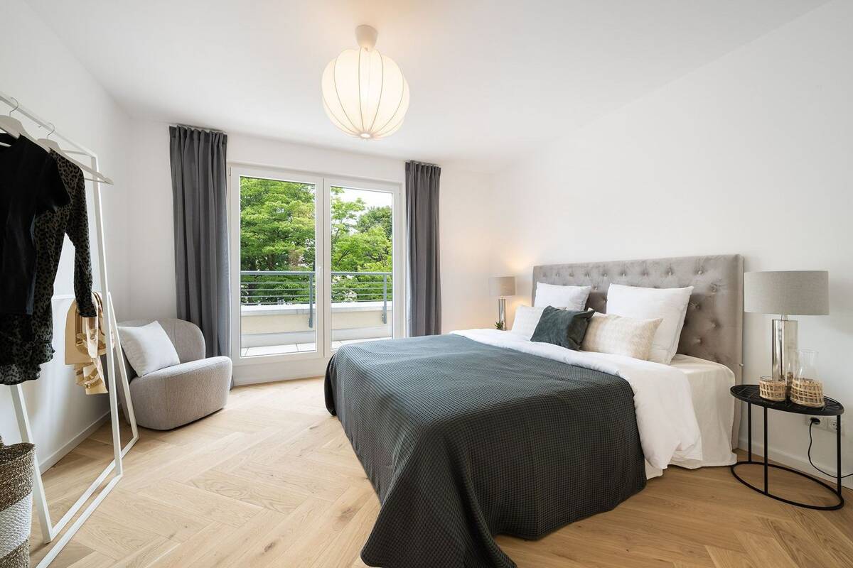 OPEN HOUSE-Besichtigung: Freitag, 28.August | 18-19 Uhr:Großzügige 3-Zi.-Gartenwohnung mit Hobbyraum – 81247 München – Bild 1 von 9
