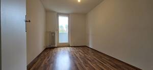 Viel Raum für Ihre Wohnideen: Attraktive 4-Zimmerwohnung mit zwei Balkonen und Garage – 76131 Karlsruhe – Vorschaubild 7