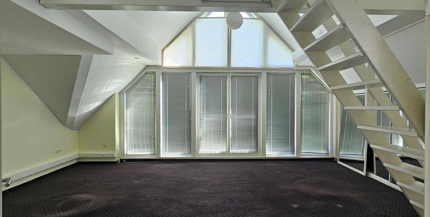 EFH / großer Hausteil mit EBK, Kamin, 2 Terrassen und traumhaftem Garten in direkter Seenähe ?? – Möhnesee – Vorschaubild 6