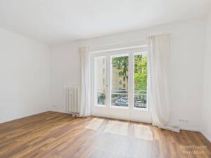 3 Zimmer Küche Bad im 1. Obergeschoss Nähe Ku'damm – 10629 Berlin – Vorschaubild 2
