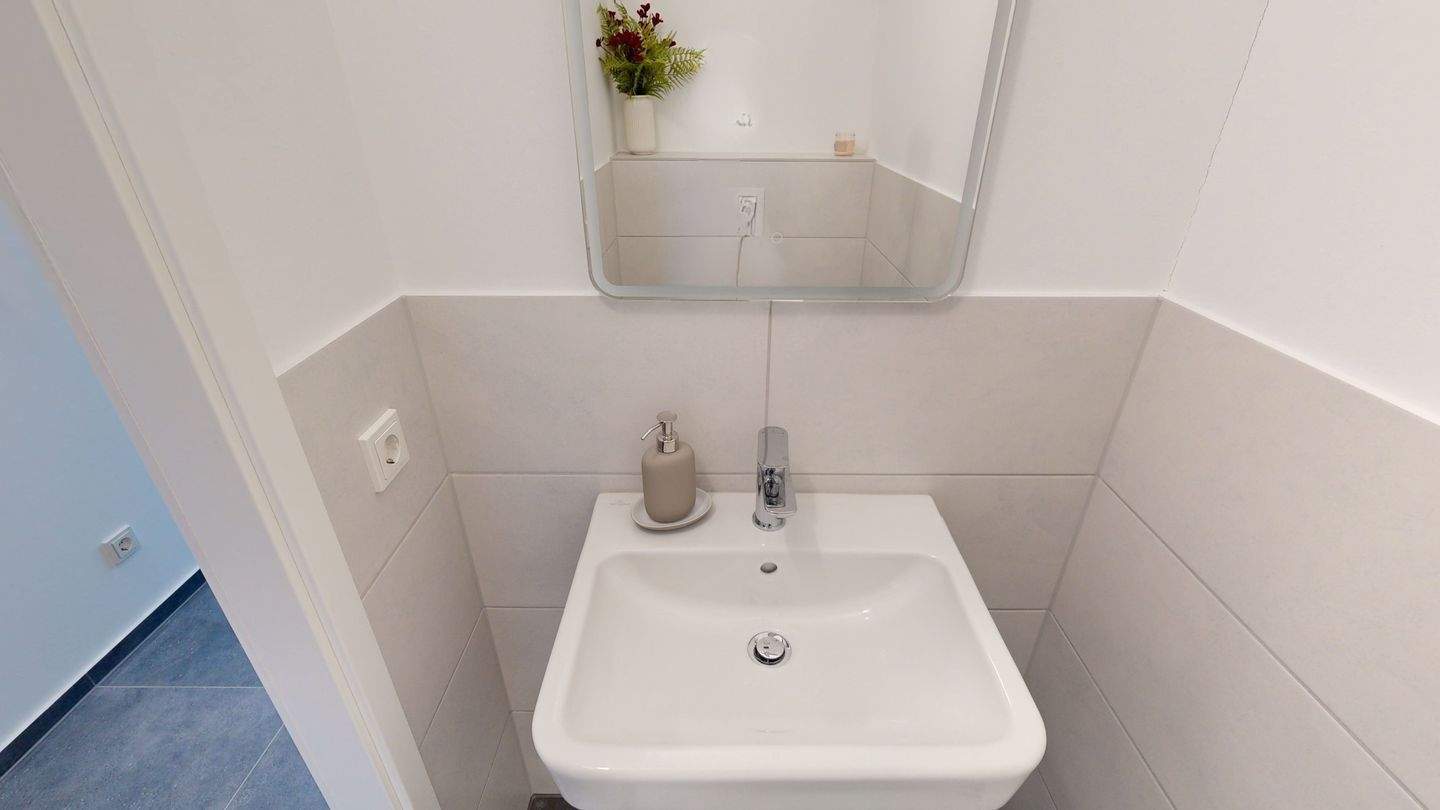 Neubau-Reihenhaus mit Garten & EBK – Nürnberg – Vorschaubild 5