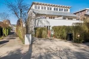 Stilvolle Maisonettewohnung in ruhiger Bestlage - lichtdurchflutet, modern und sofort bezugsbereit – 22589 Hamburg – Vorschaubild 3